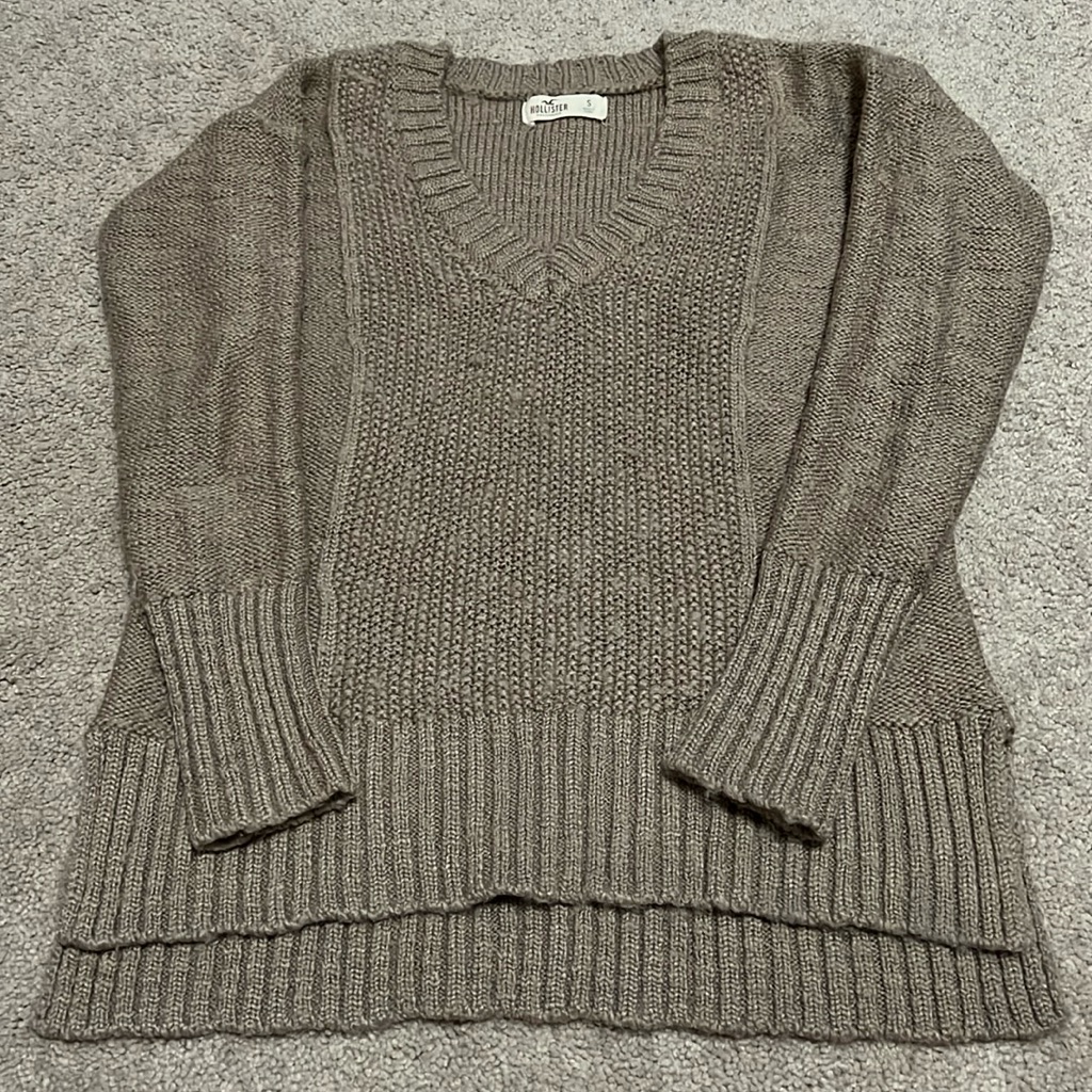 Hollister Beige Sweater Size S Hollister Beige Sweater Size S